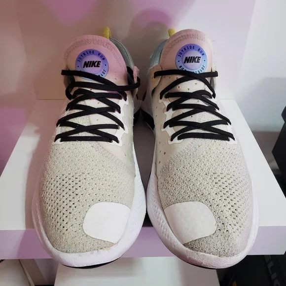 Nike Women's Joyride Run Flyknit - Picture 7 of 11